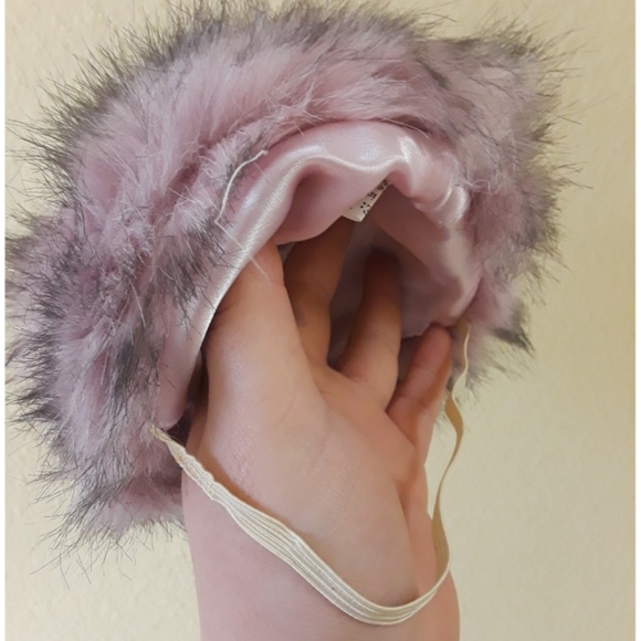 Dog Pink hat and stole set - Picture 3 of 5